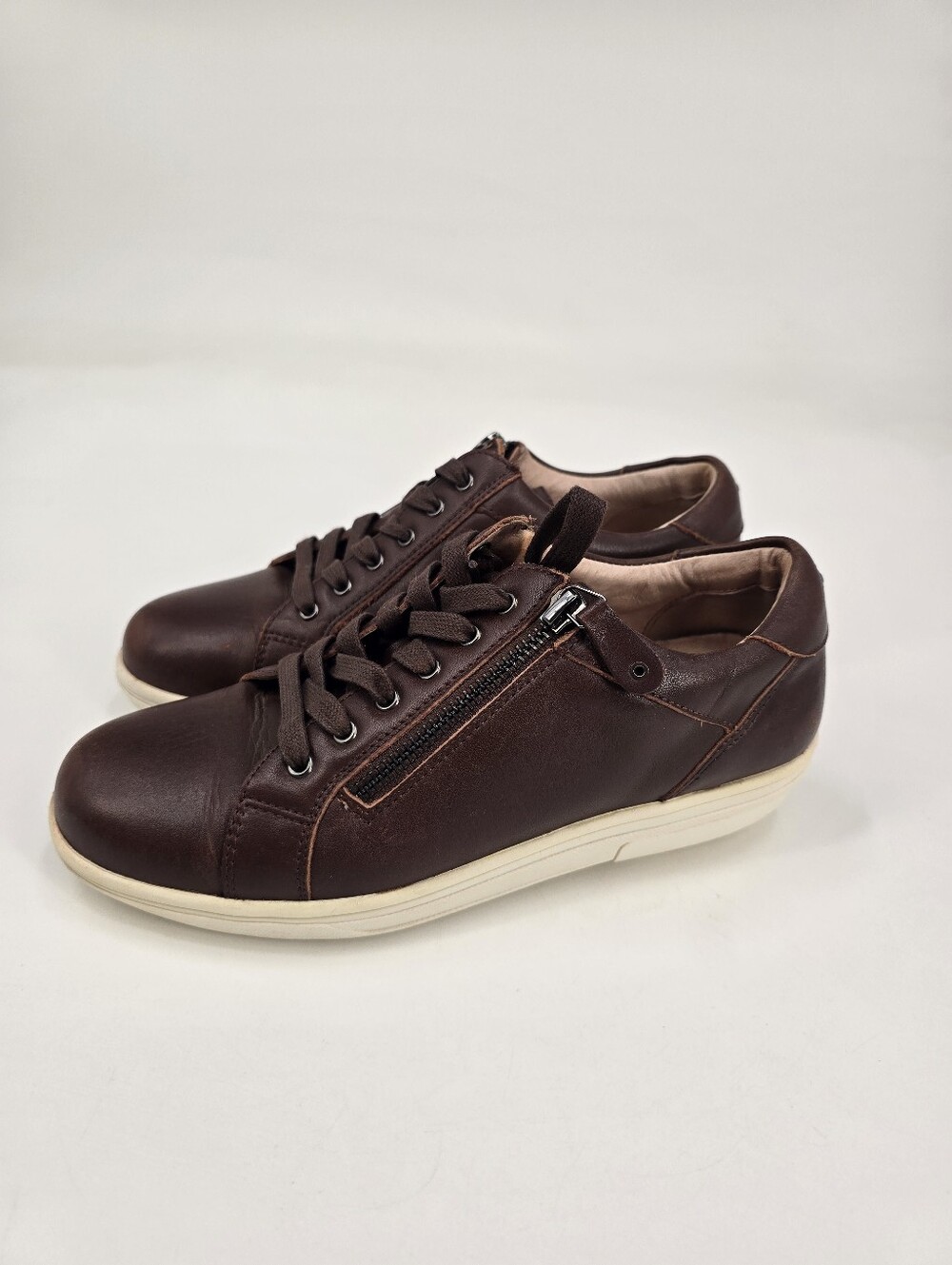 Gravity Defyer Verso Grip Women's Leather Sneakers Size 7.5
